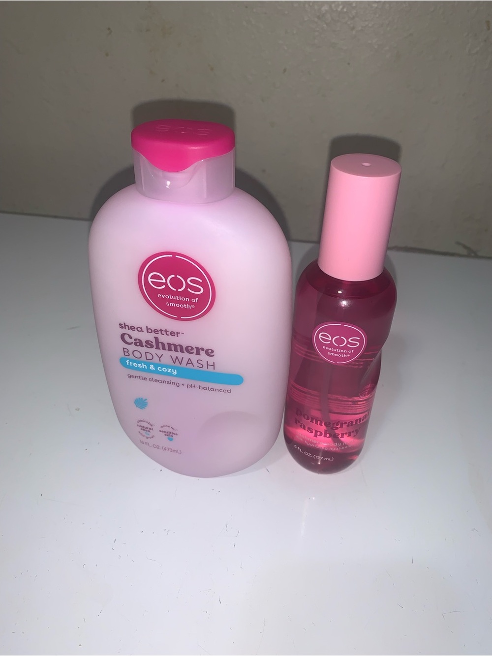 eos Pink Cashmere Body Wash with Raspberry Fragrance Mist